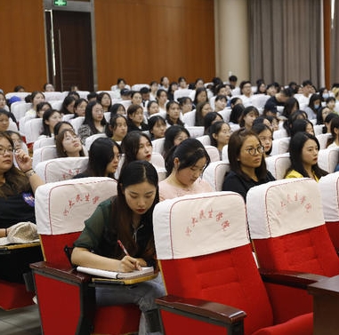 大學(xué)生如何申請資助項(xiàng)目？