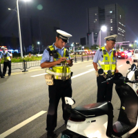 7月份以來(lái)，鄭州查處涉及“飆車(chē)炸街”各類(lèi)交通違法行為587起